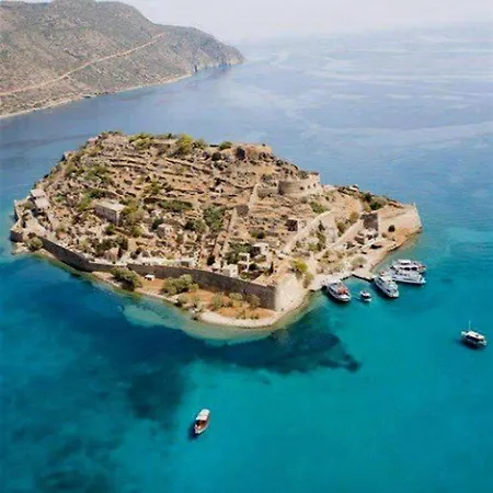 Hébergement de vacances Leonidas Traditionelles Kretisches Haus Mit Meerblick *